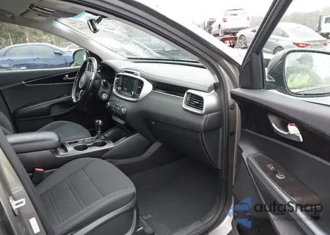 2018 Kia Sorento 2.4L Lx из США, поврежденный, VIN 5XYPG4A34JG427297